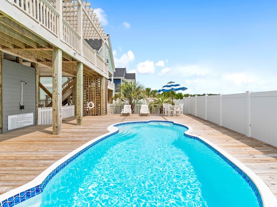 Perfect for families, close to beach, private heated pool